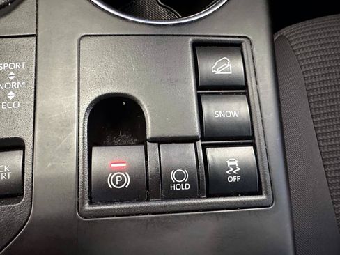 Certified 2024 Toyota Highlander LE AWD/4WD image 25