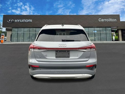 Used 2022 Audi Q4 e-tron Premium image 6