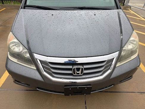 Used 2010 Honda Odyssey Touring image 2