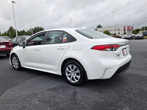Used 2024 Toyota Corolla LE FWD image 9