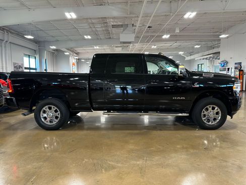 Used 2024 RAM 3500 Laramie image 9
