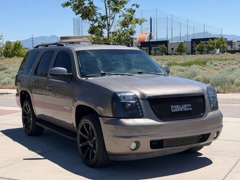 Used 2012 GMC Yukon SLT AWD/4WD image 3