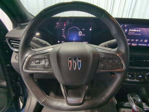 Used 2025 Buick Envista Sport Touring w/ Convenience I Package FWD image 22