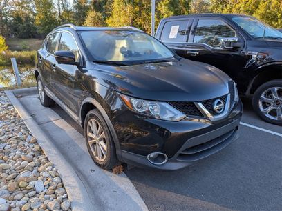 Used 2017 Nissan Rogue Sport SV w/ SV Premium Package