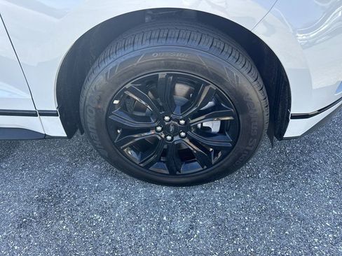 New 2024 Ford Edge SE w/ Black Appearance Package image 11