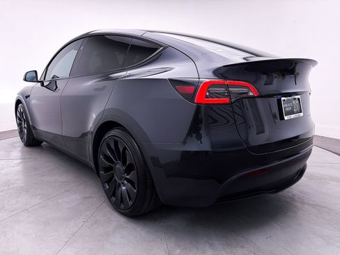 Used 2024 Tesla Model Y Performance AWD/4WD image 21