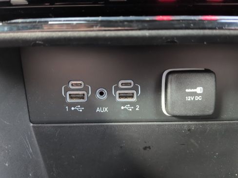 Used 2024 Jeep Grand Cherokee Laredo X w/ Trailer Tow Package image 35