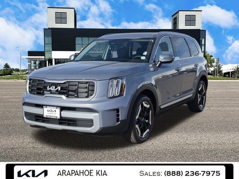 New 2025 Kia Telluride S image 4