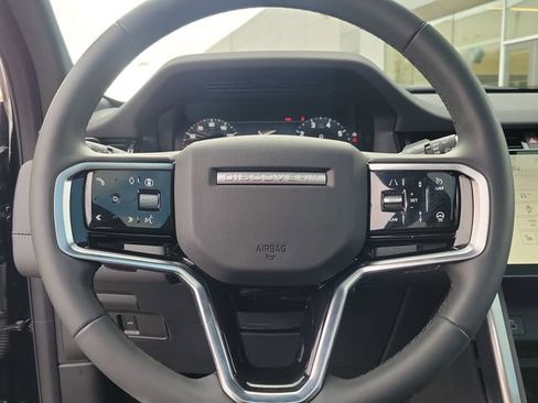Used 2025 Land Rover Discovery Sport Dynamic SE AWD/4WD image 25