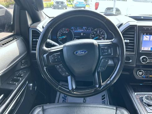 Used 2019 Ford Expedition Limited w/ Equipment Group 301A AWD/4WD image 11