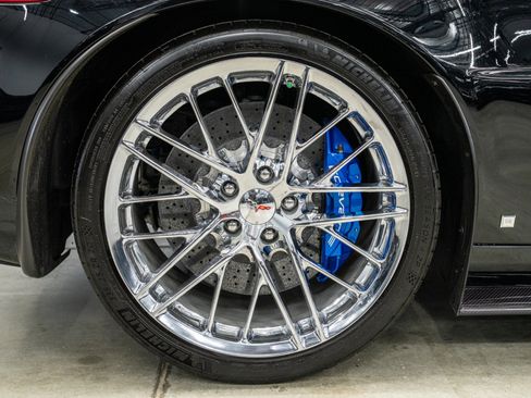 Used 2009 Chevrolet Corvette ZR1 w/ Preferred Equipment Group RWD image 39