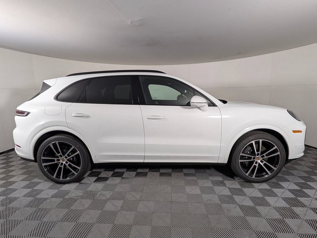 Certified 2026 Porsche Cayenne AWD/4WD image 8