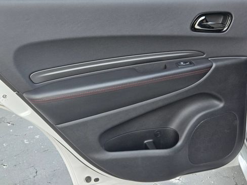 Used 2023 Dodge Durango GT RWD image 34