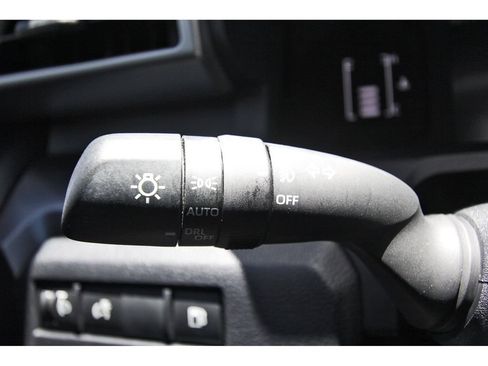 Used 2025 Toyota 4Runner SR5 AWD/4WD image 17