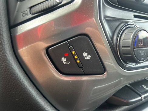 Used 2018 Chevrolet Silverado 1500 LT w/ All Star Edition AWD/4WD image 28
