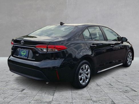Used 2023 Toyota Corolla LE FWD image 4