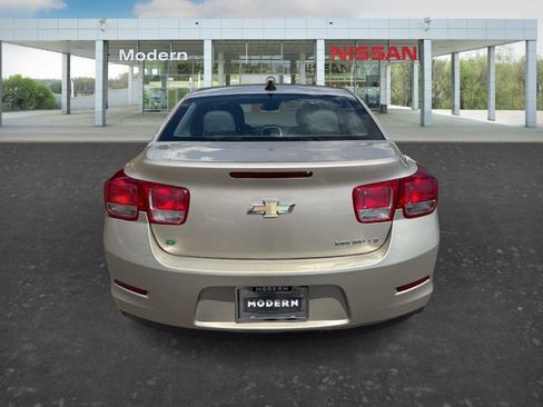 Used 2015 Chevrolet Malibu LS FWD image 4