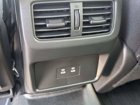 Used 2025 Nissan Rogue SV AWD/4WD image 36
