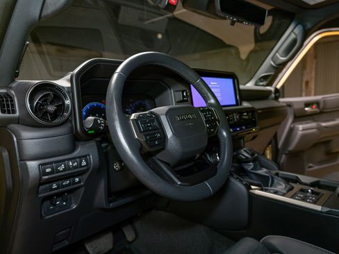 Used 2024 Toyota Land Cruiser Base image 17