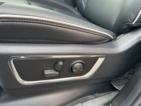 New 2026 RAM 1500 Laramie AWD/4WD image 11