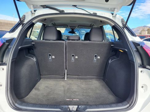 Used 2023 Nissan Kicks S image 20