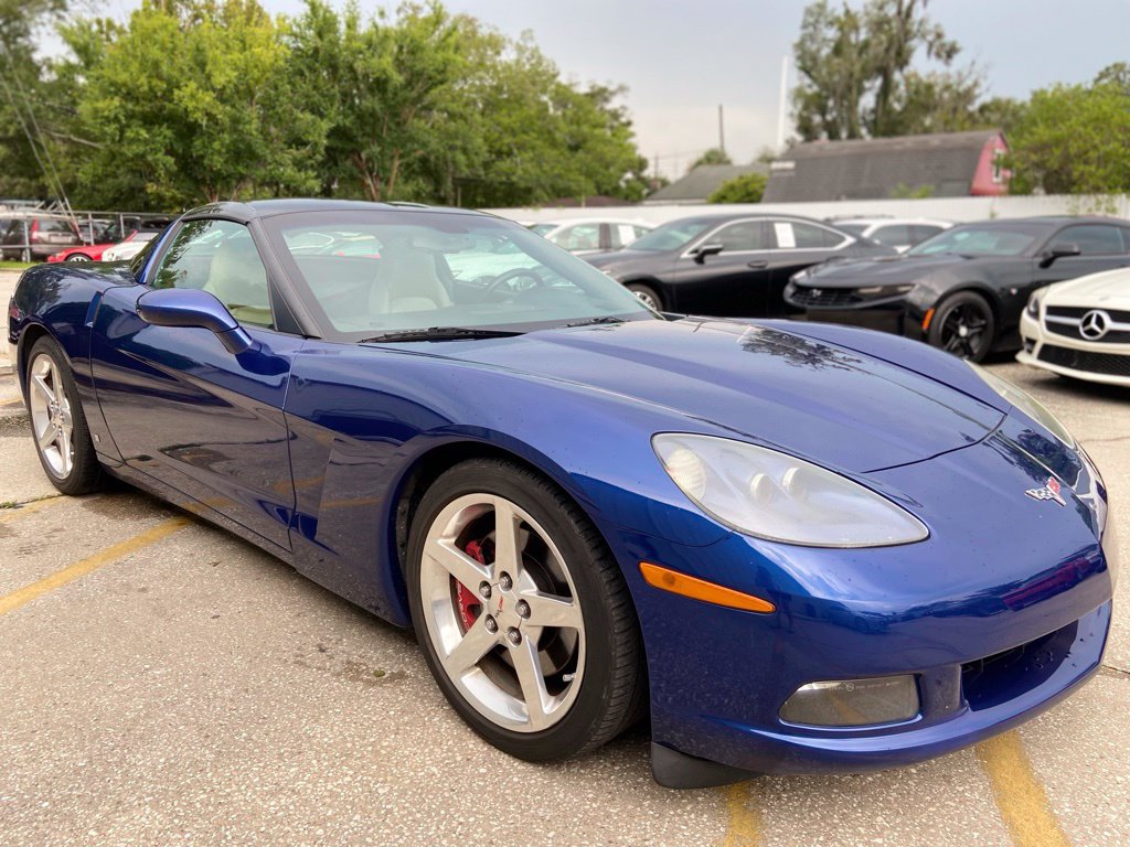 Used 2005 Chevrolet Corvette Coupe w/ Preferred Equipment Group RWD image 8