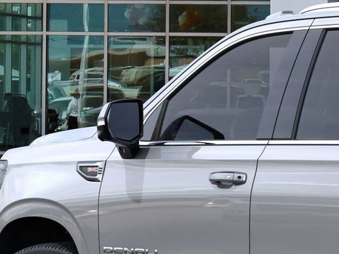 New 2025 GMC Yukon XL Denali w/ Denali Reserve Package image 12