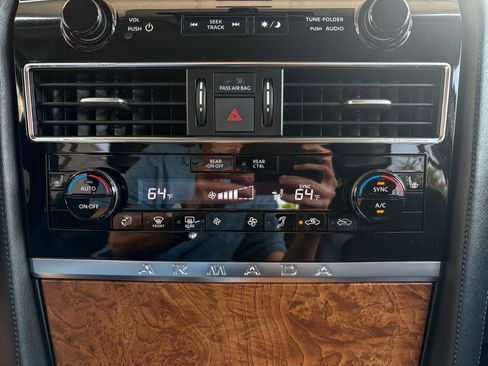 Used 2022 Nissan Armada SL RWD image 25