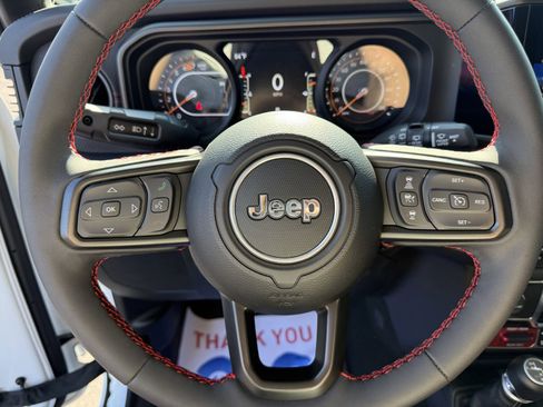 Used 2024 Jeep Wrangler Unlimited Rubicon w/ Technology Group AWD/4WD image 27