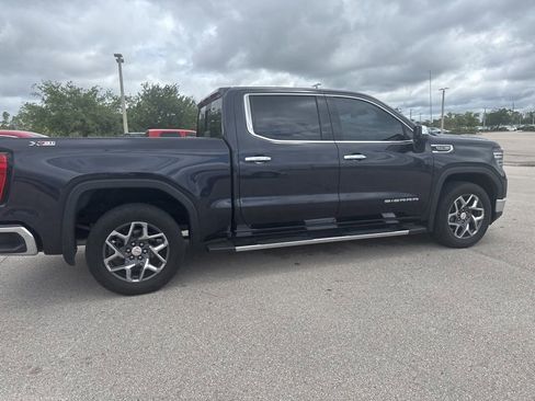 Used 2022 GMC Sierra 1500 SLT w/ SLT Premium Plus Package image 4