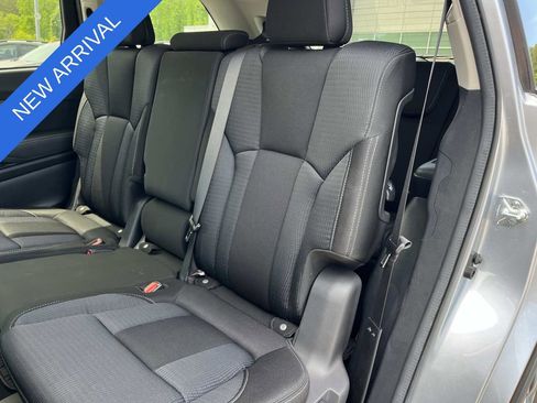 Used 2023 Subaru Ascent Premium w/ Convenience Package AWD/4WD image 18