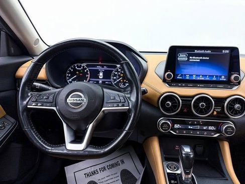 Used 2022 Nissan Sentra SV w/ SV Premium Package image 6