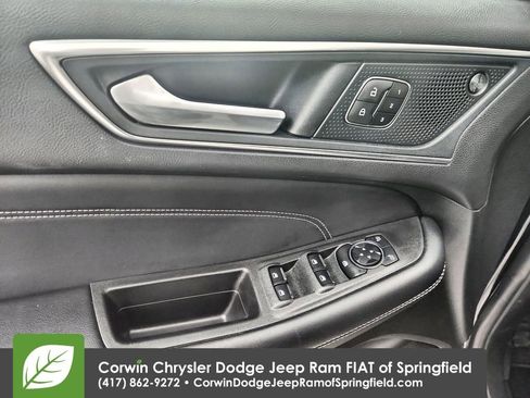 Used 2024 Ford Edge Titanium image 13