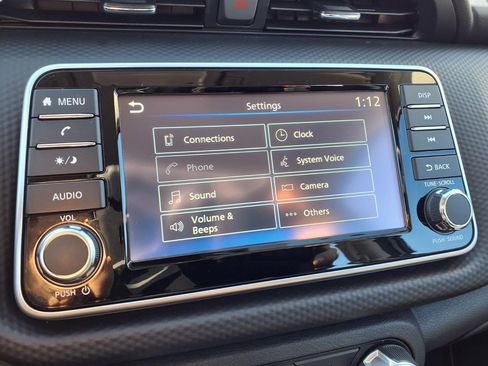 Certified 2025 Nissan Kicks Play S image 8