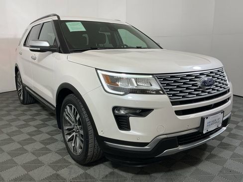 Used 2018 Ford Explorer Platinum image 4