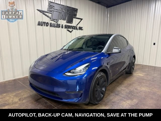 Used 2023 Tesla Model Y Long Range AWD/4WD image 1