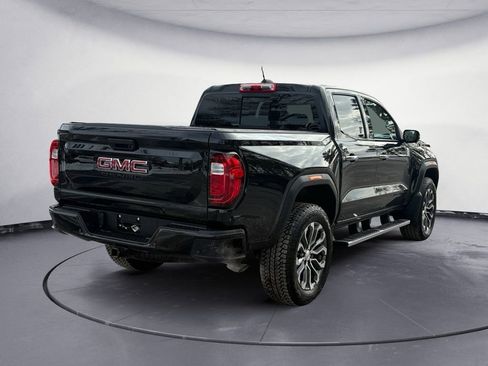 Used 2024 GMC Canyon Denali image 5