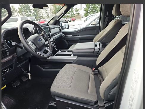 Used 2025 Ford F150 XLT w/ Equipment Group 301A Standard image 8