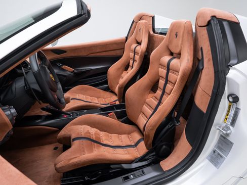 Used 2020 Ferrari 488 Pista Spider image 29