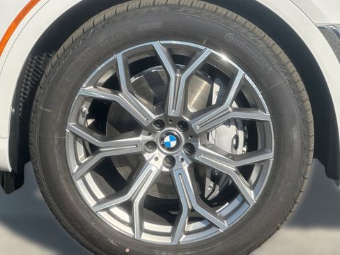 New 2026 BMW X7 xDrive40i image 11