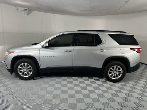 Used 2019 Chevrolet Traverse LT FWD image 5