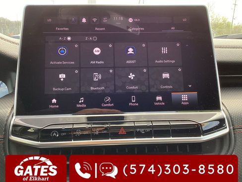 Used 2025 Jeep Compass Trailhawk AWD/4WD image 3