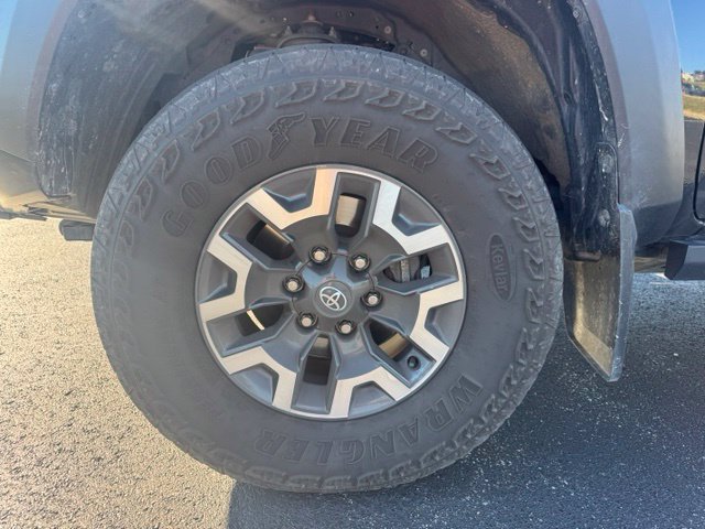 Certified 2023 Toyota Tacoma TRD Off-Road AWD/4WD image 12
