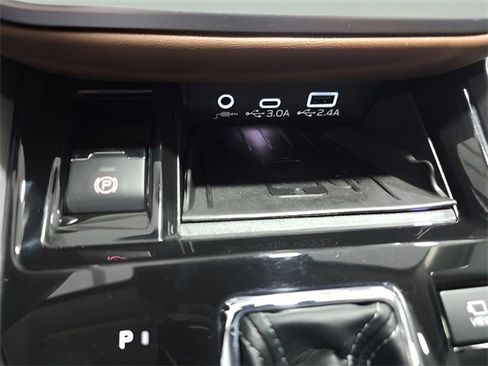 Certified 2025 Subaru Outback Touring XT w/ Tech Package 3 image 31