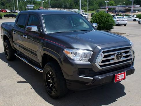 Used 2023 Toyota Tacoma SR AWD/4WD image 7