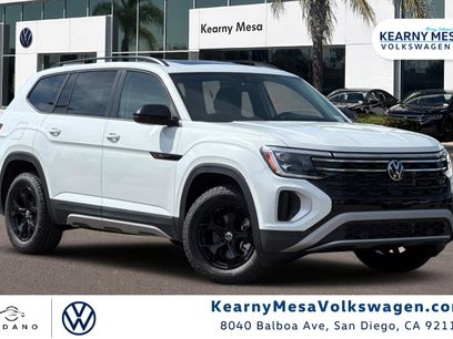 New 2025 Volkswagen Atlas Peak Edition SE