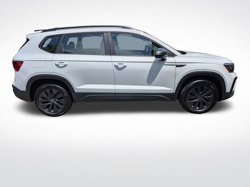 Used 2022 Volkswagen Taos S AWD/4WD image 2