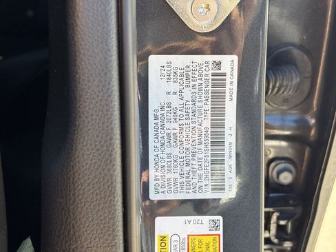 Certified 2025 Honda Civic Sport image 31