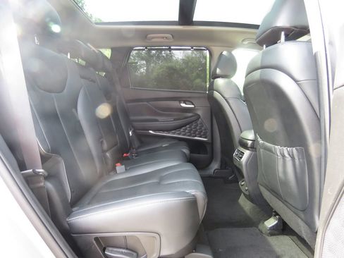 Used 2021 Hyundai Santa Fe SEL w/ Convenience + Premium Package AWD/4WD image 16