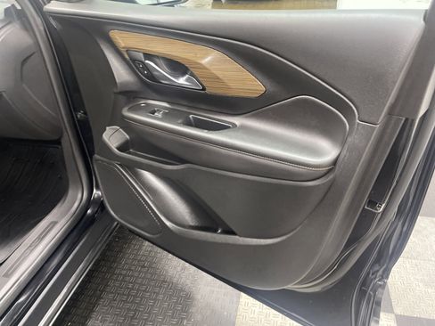 Used 2021 GMC Terrain SLE w/ Driver Convenience Package image 25